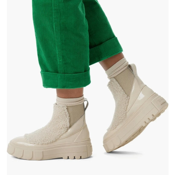 Sorel Caribou X Waterproof Chelsea Boot Black White Platform Faux Shearling 7 - Picture 12 of 12